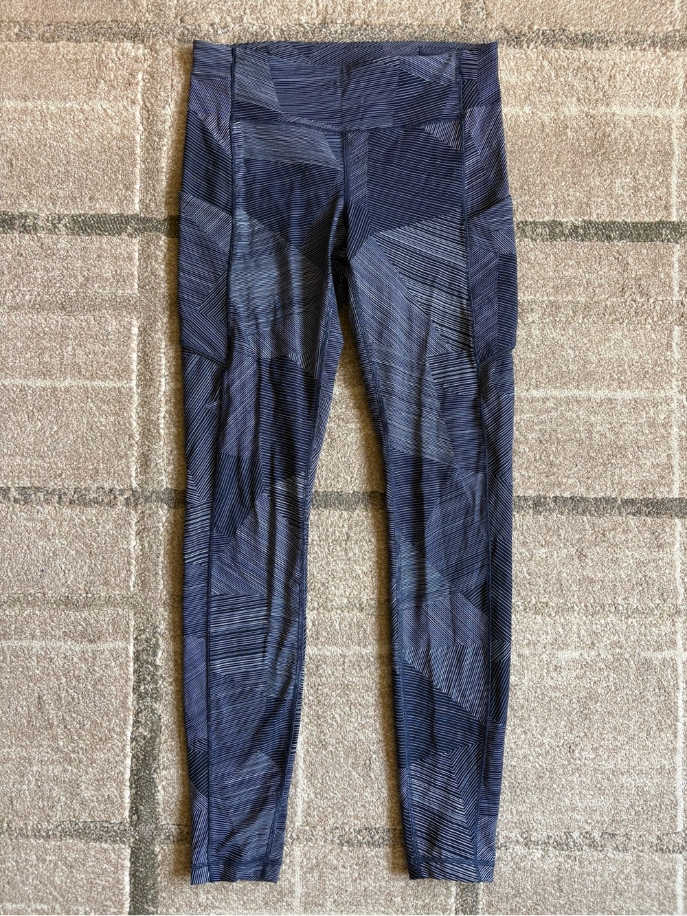 Lululemon Speed Up Tights 28” Women’s Size 6 Etch Hail Midnight Navy